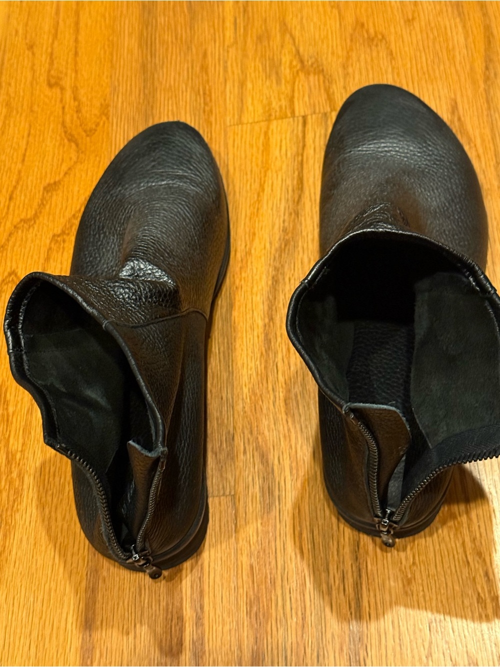Arche Black Leather Rear-Zip Ankle Booties - Picture 2 of 10